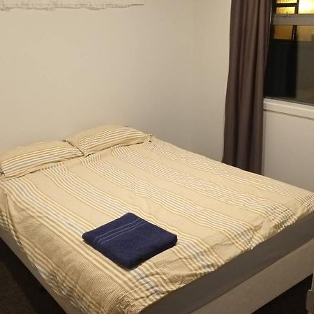 Entire House - Brand New 2 Bedroom House Лоуэр-Хатт Экстерьер фото